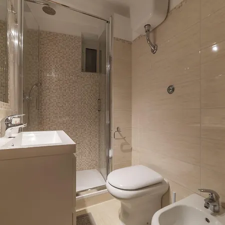 Guesthost - Lovely Loft Trastevere * Řím