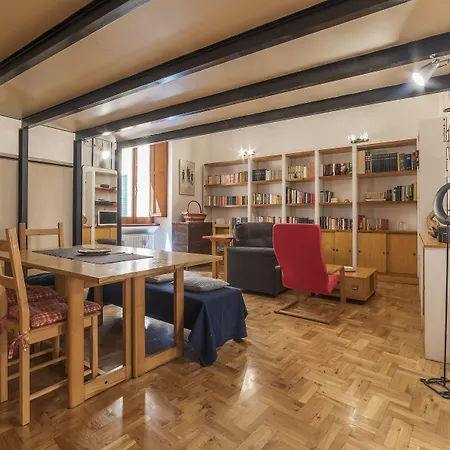 Apartmán Guesthost - Lovely Loft Trastevere *